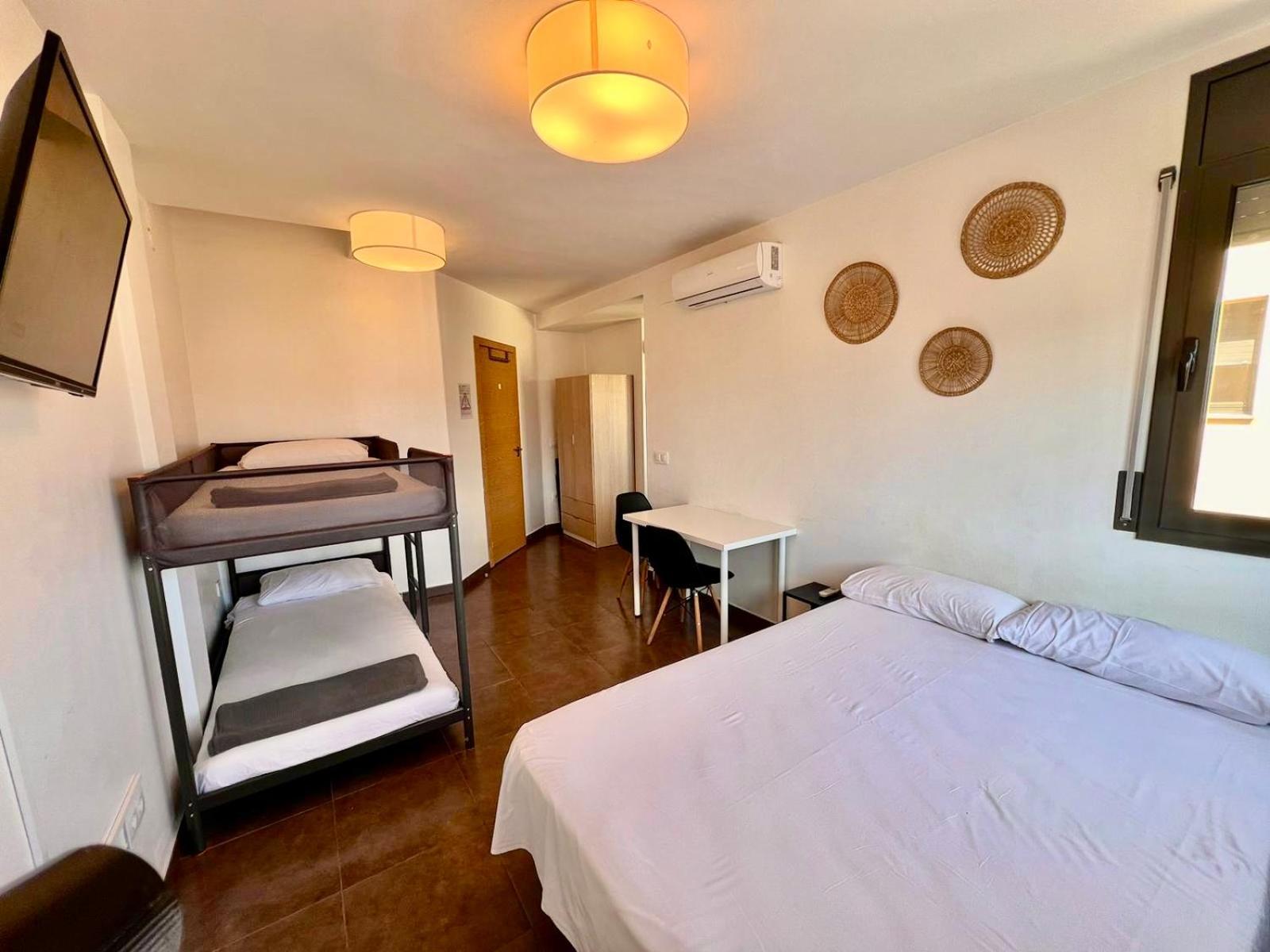 Mt Boutique Suites Y Apartamentos - Adults Only - Mataró Esterno foto